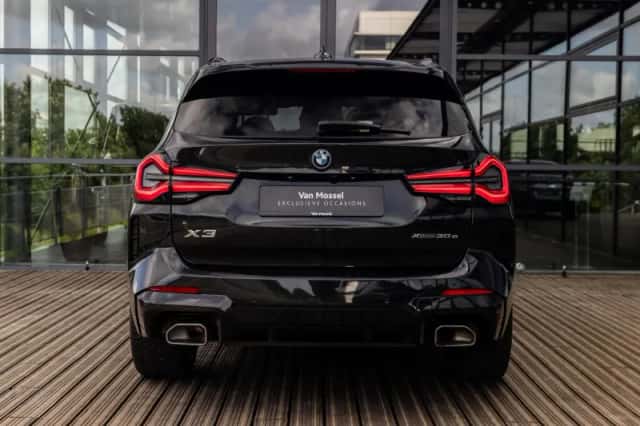 BMW X3 (2023) thumbnail 5