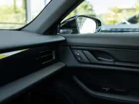 Porsche Taycan thumbnail 46
