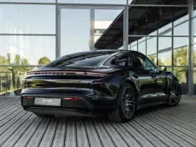Porsche Taycan thumbnail 7