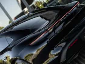 Porsche Taycan thumbnail 10