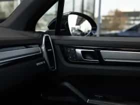 Porsche Cayenne thumbnail 34