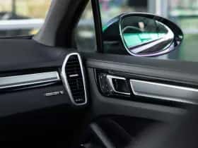 Porsche Cayenne thumbnail 42