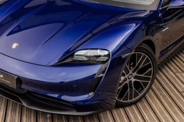 Porsche Taycan (2020) thumbnail 5