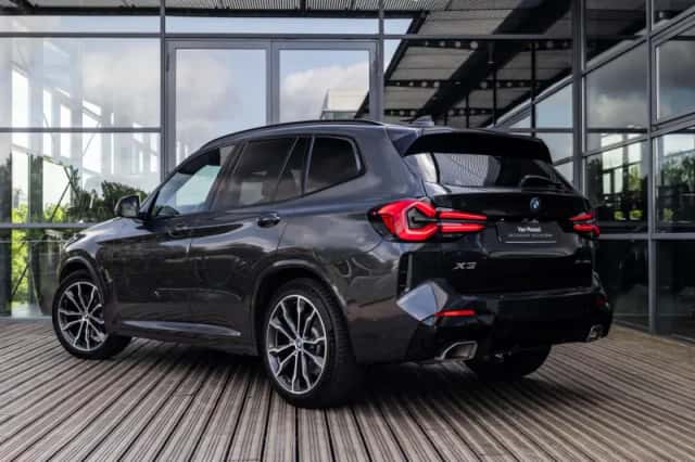 BMW X3 (2023) thumbnail 4
