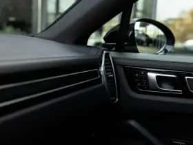 Porsche Cayenne thumbnail 28