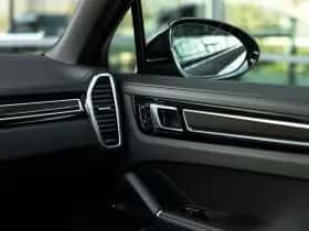 Porsche Cayenne thumbnail 36