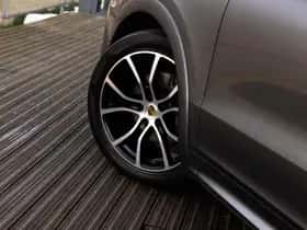 Porsche Cayenne thumbnail 49