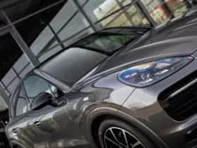 Porsche Cayenne thumbnail 52