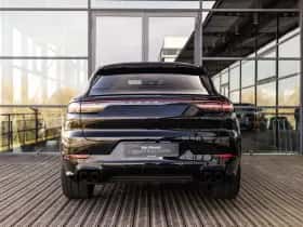 Porsche Cayenne thumbnail 5