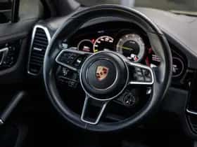 Porsche Cayenne thumbnail 9