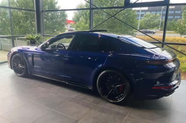 Porsche Panamera (2024) thumbnail 2