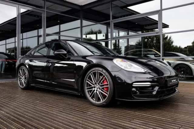 Porsche Panamera (2023) thumbnail 3