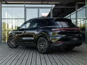 Porsche Cayenne thumbnail 4