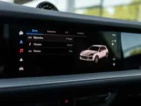 Porsche Cayenne thumbnail 35