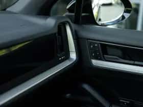 Porsche Cayenne thumbnail 43