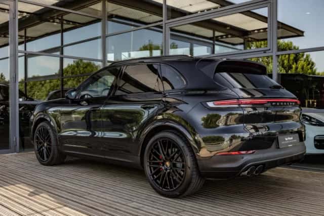 Porsche Cayenne (2025) thumbnail 6
