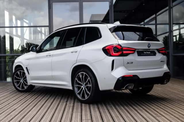 BMW X3 (2023) thumbnail 4