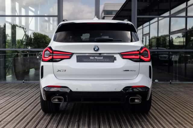BMW X3 (2023) thumbnail 5