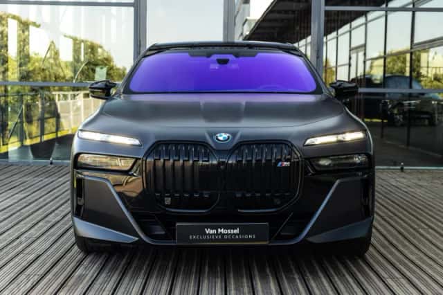 BMW 7-Serie (2023) thumbnail 3