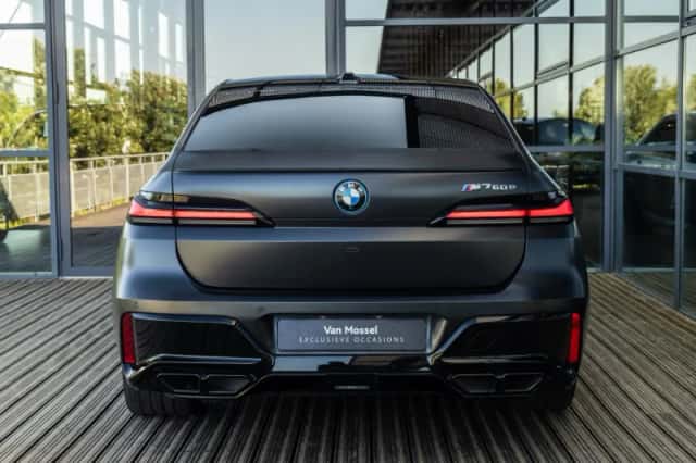 BMW 7-Serie (2023) thumbnail 6
