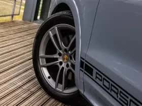 Porsche Cayenne thumbnail 45