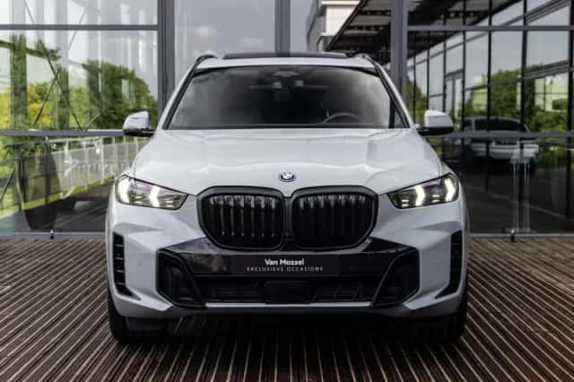 BMW X5 (2025) thumbnail 2