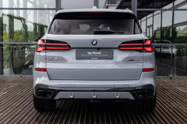 BMW X5 (2025) thumbnail 5