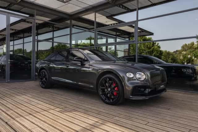 Bentley Flying Spur (2025) thumbnail 4