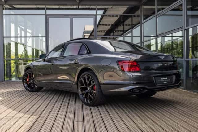 Bentley Flying Spur (2025) thumbnail 5