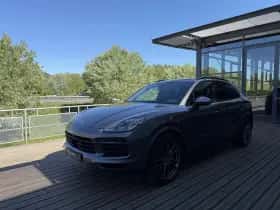 Porsche Cayenne thumbnail 3