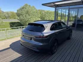 Porsche Cayenne thumbnail 6