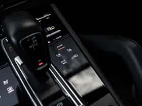 Porsche Cayenne (2018) thumbnail 55
