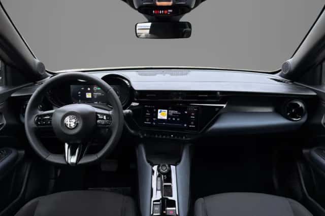 Alfa Romeo Junior (2025) thumbnail 4