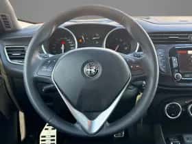 Alfa Romeo Giulietta thumbnail 10
