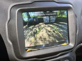 Jeep Renegade thumbnail 11