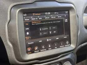 Jeep Renegade thumbnail 7