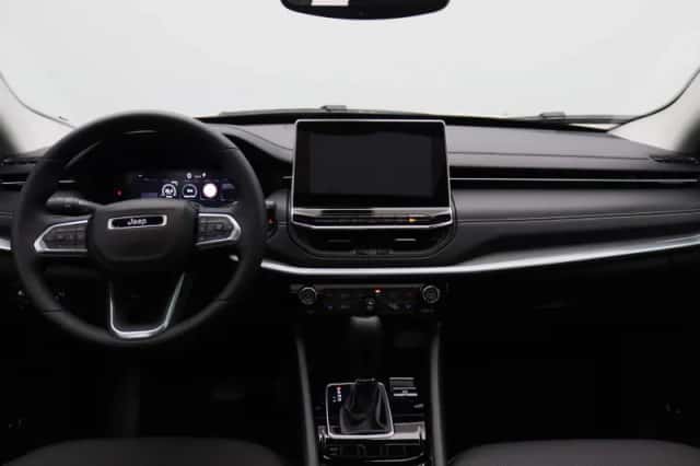 Jeep Compass (2023) thumbnail 4