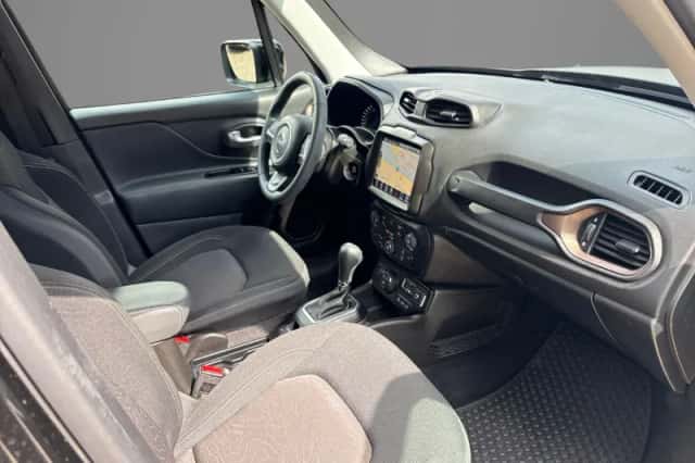 Jeep Renegade (2023) thumbnail 5