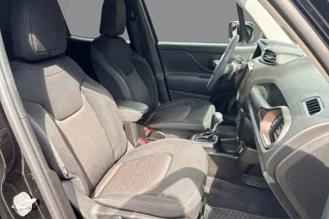 Jeep Renegade (2023) thumbnail 6