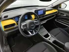 Jeep Avenger (2023) thumbnail 3