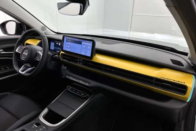 Jeep Avenger (2023) thumbnail 5