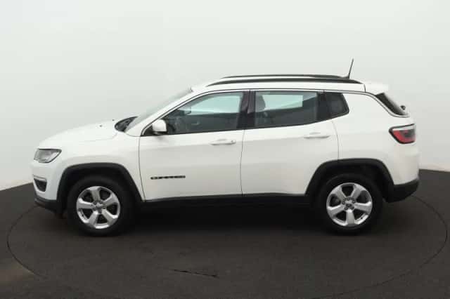 Jeep Compass (2019) thumbnail 2