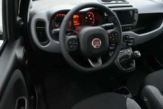 Fiat Panda (2022) thumbnail 3