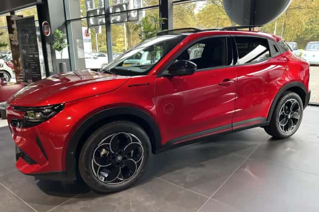 Alfa Romeo Junior (2025) thumbnail 4