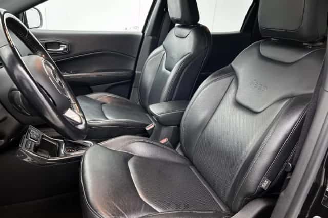 Jeep Compass (2020) thumbnail 2