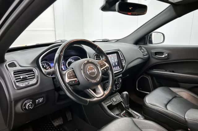 Jeep Compass (2020) thumbnail 3