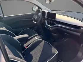 Fiat 500C (2024) thumbnail 5