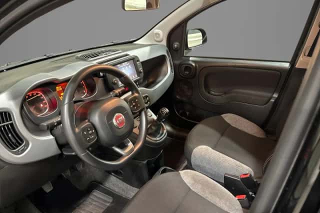 Fiat Panda (2022) thumbnail 3