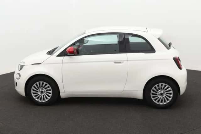 Fiat 500e (2025) thumbnail 2