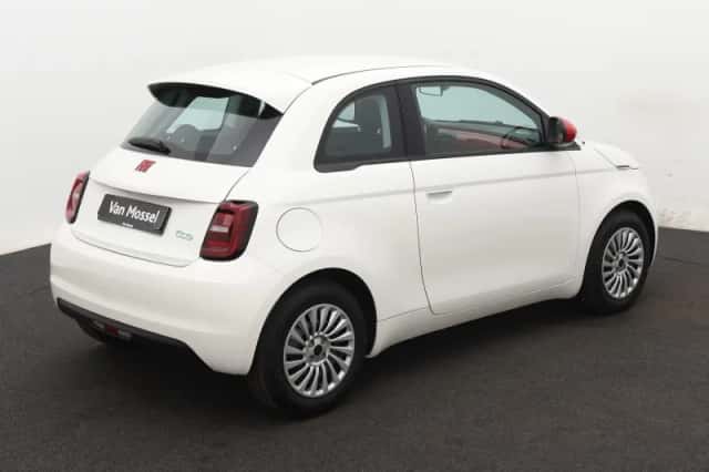 Fiat 500e (2025) thumbnail 6